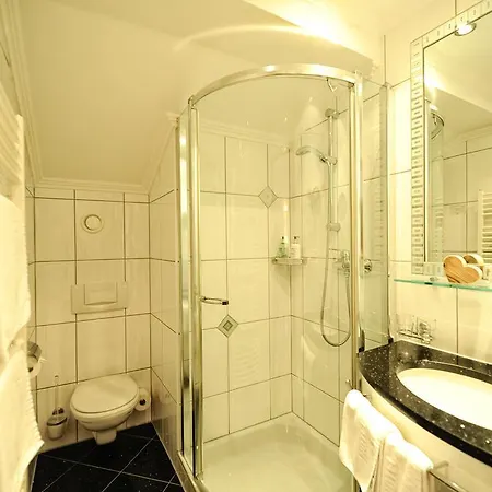 Отель Verwall 4*