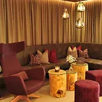 Verwall فندق 4*